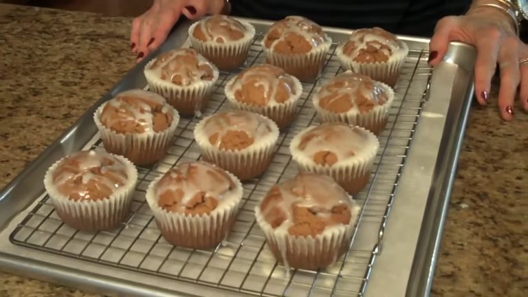 Muffinki piernikowe z lukrem cytrynowym