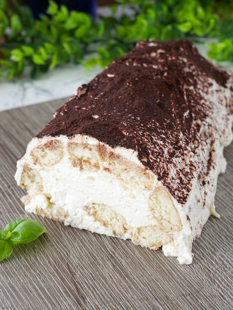 Deserowa Rolada Bez Pieczenia – Szybki Rarytas na Każdą Okazję