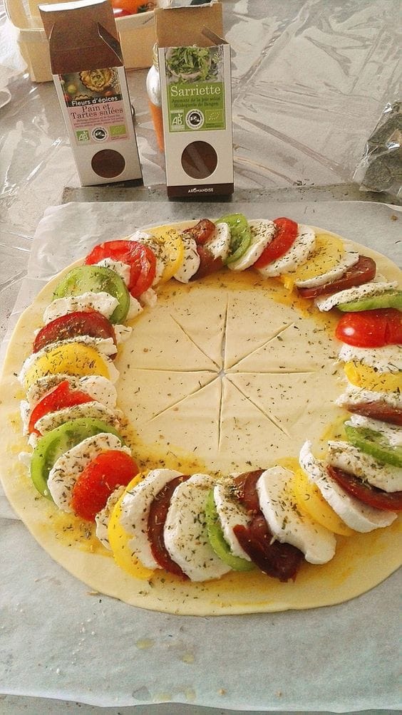 Tarta słoneczna z pomidorami, mozzarellą i serem – Wow, jest pyszna