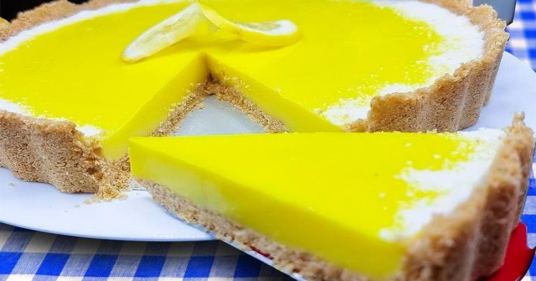 Tarta cytrynowa bez pieczenia: będziesz potrzebować jednej cytryny i jednego litra mleka