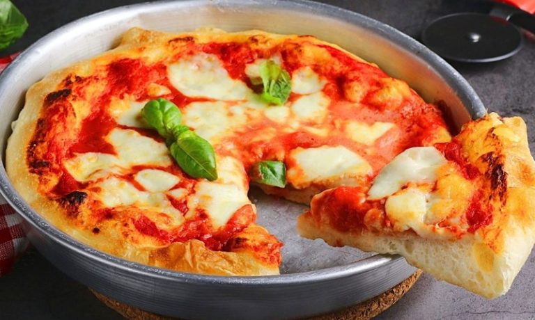Pizza al tegamino: typowy przepis z Turynu