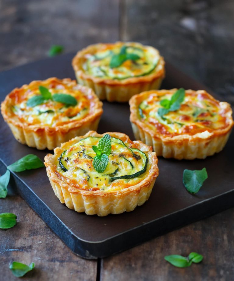 Mini quiche z cukinią i ricottą: lekki i pyszny przepis