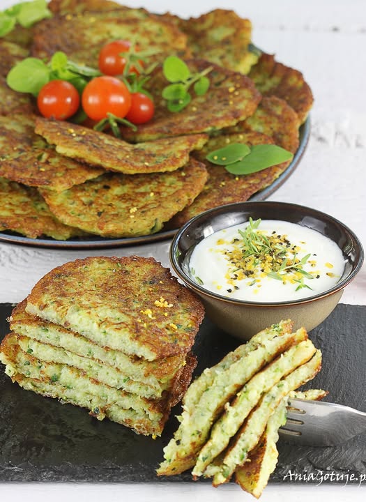Placki z cukinii i akcesoria – przepisy, porady i wartości