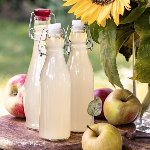 Domowy Ocet Jabłkowy – Naturalny Eliksir Zdrowia🍎