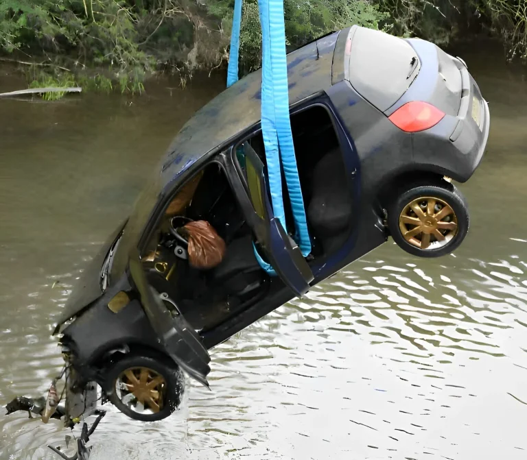 Samochód należący do kobiety, która zaginęła z córką 23 lata temu, został odnaleziony. Oto, co odkryli…